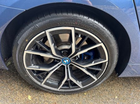 2022 BMW 5-Series - photo 16