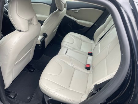 2017 Volvo V40 - photo 14