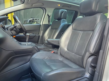 2016 Peugeot 5008 - photo 14