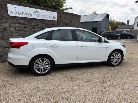2017 Ford Focus - photo 3