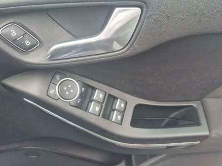 2020 Ford Fiesta - photo 7