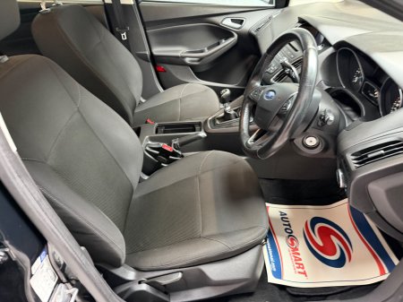 2017 Ford Focus - photo 11