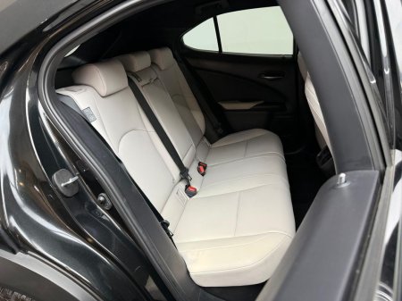 2023 Lexus UX - photo 13