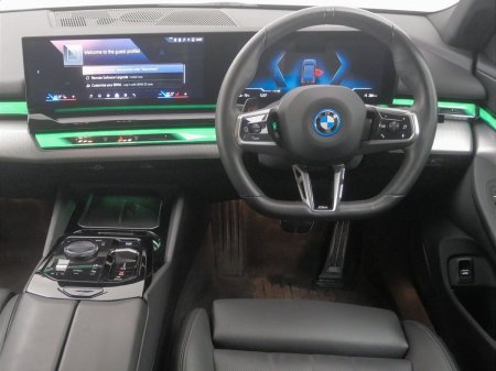 2025 BMW i5 - photo 5