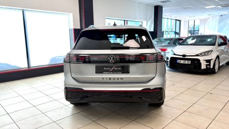2025 Volkswagen Tiguan - photo 9