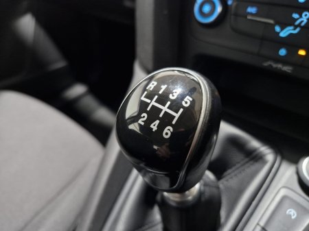 2017 Ford Focus - photo 30