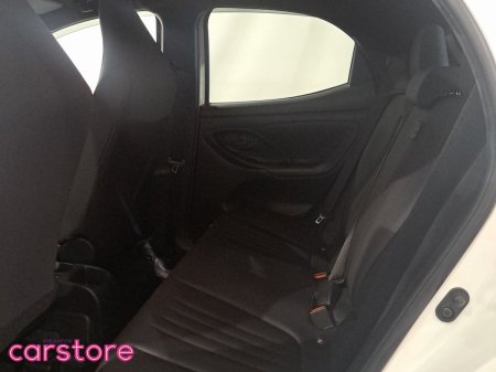 2021 Toyota Yaris - photo 10