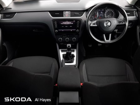 2019 Skoda Octavia - photo 2