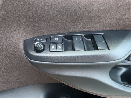 2021 Toyota Yaris Cross - photo 25