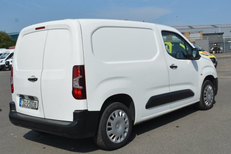 2021 Opel Combo - photo 18