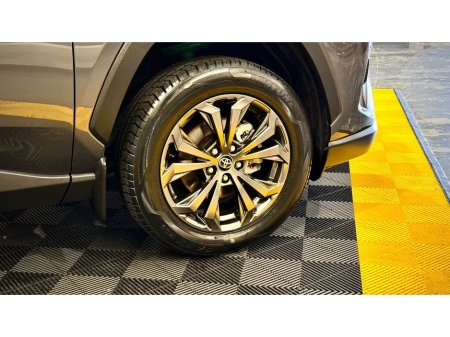 2022 Toyota RAV4 - photo 5