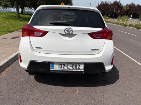 2013 Toyota Auris - photo 2