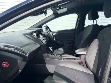 2016 Ford Focus - photo 15