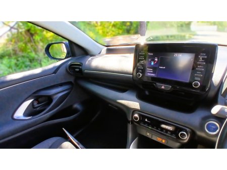 2022 Toyota Yaris - photo 11