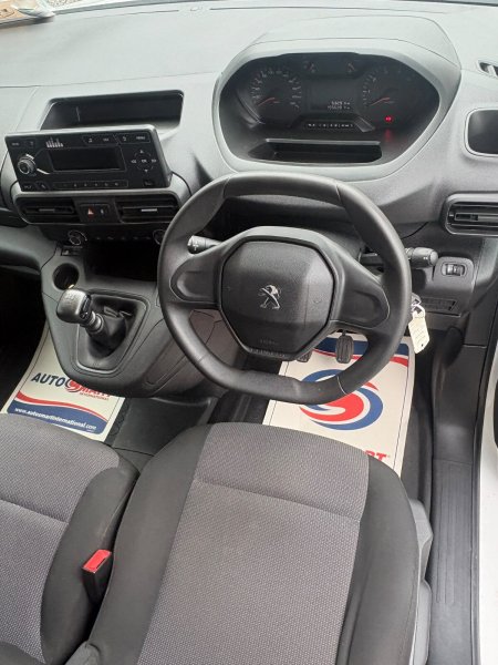2022 Peugeot Partner - photo 11