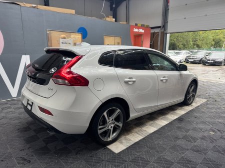 2017 Volvo V40 - photo 3
