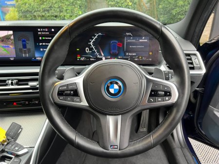 2022 BMW 3-Series - photo 4