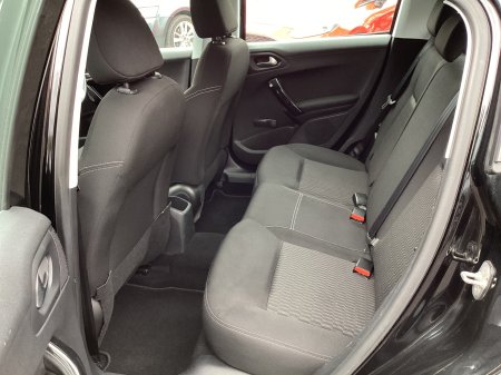 2017 Peugeot 208 - photo 13