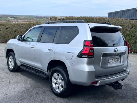 2021 Toyota Land Cruiser - photo 3
