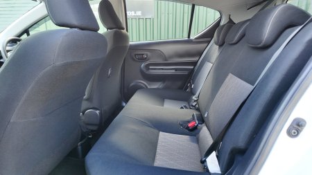 2020 Toyota Aqua - photo 17
