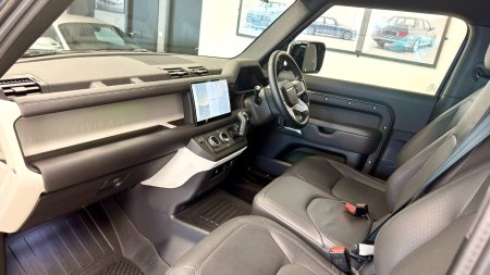 2025 Land Rover Discovery - photo 11