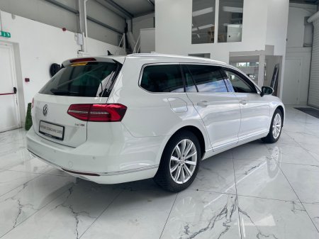 2019 Volkswagen Passat - photo 4