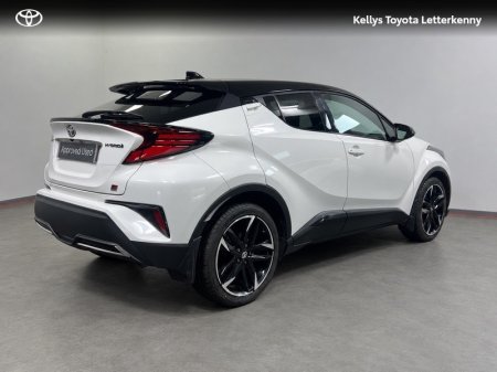 2022 Toyota C-HR - photo 2