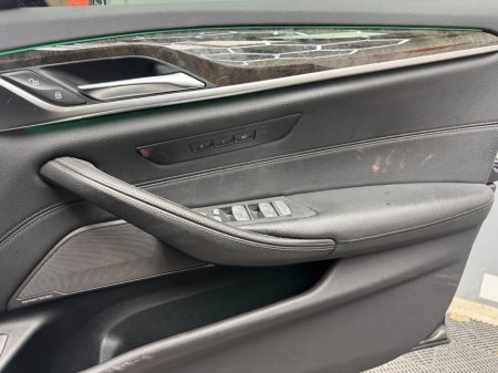 2018 BMW 5-Series - photo 15