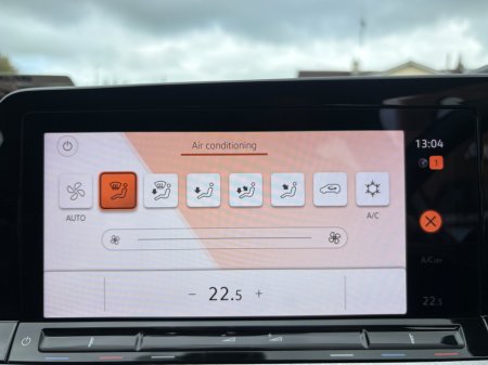 2021 Volkswagen Golf - photo 23