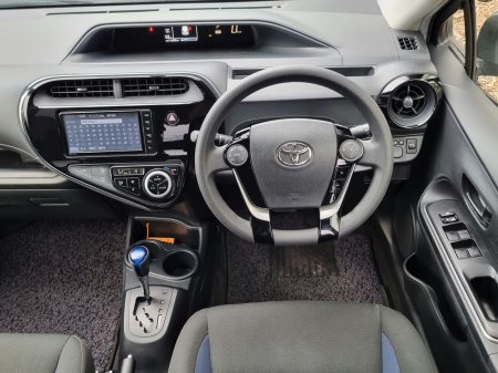 2018 Toyota Aqua - photo 16