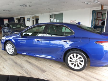 2021 Toyota Camry - photo 2