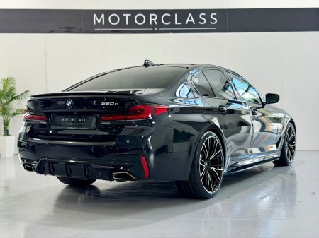 2021 BMW 5-Series - photo 8