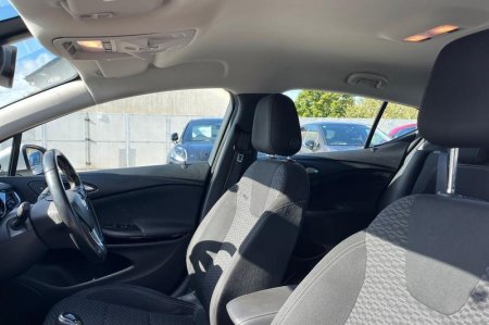 2018 Vauxhall Astra - photo 19