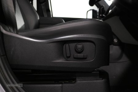 2022 Land Rover Defender - photo 17