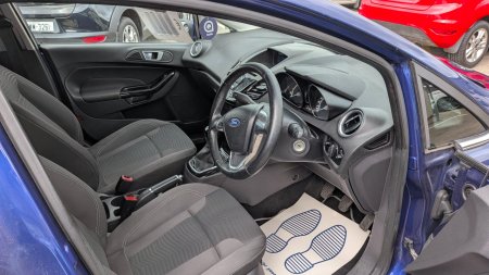 2016 Ford Fiesta - photo 8