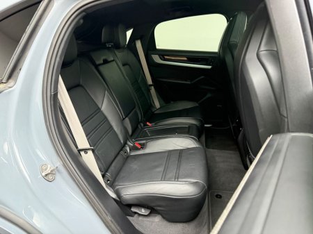 2025 Porsche Cayenne - photo 11