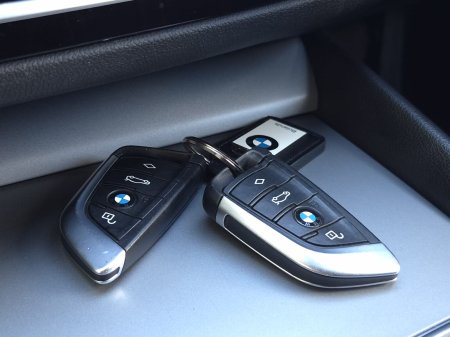 2021 BMW 5-Series - photo 40