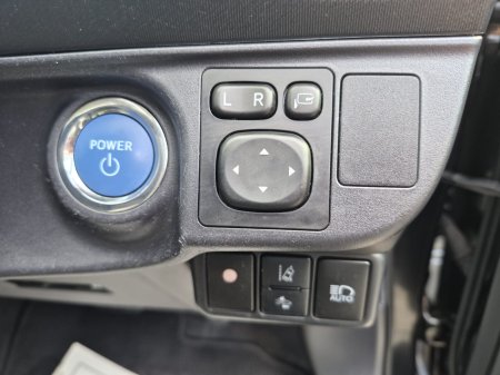 2016 Toyota Aqua - photo 18