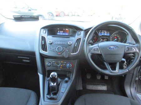 2016 Ford Focus - photo 11