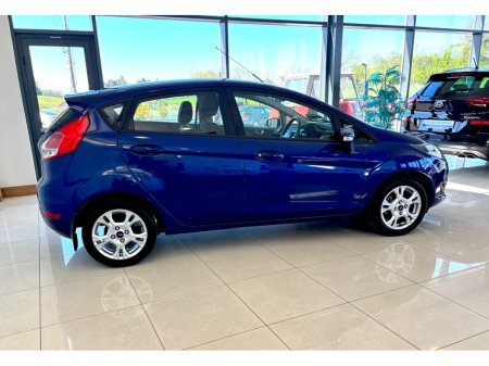 2017 Ford Fiesta - photo 5