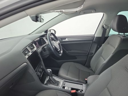 2020 Volkswagen Golf - photo 4