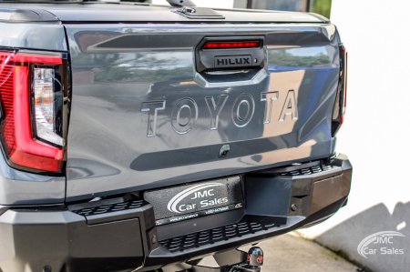 2026 Toyota Hilux - photo 14