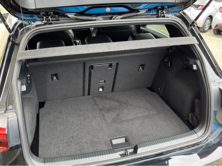 2024 Volkswagen Golf - photo 8