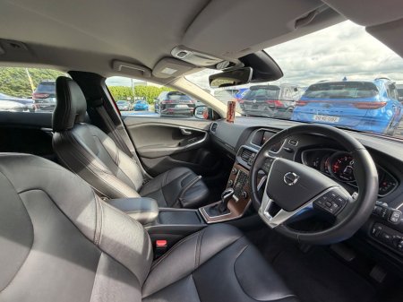 2019 Volvo V40 - photo 14