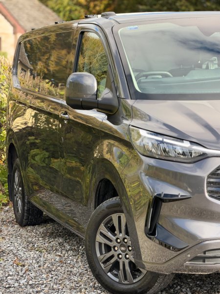 2025 Ford Transit Custom - photo 3