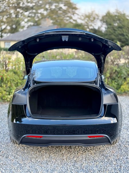 2025 Tesla Model 3 - photo 29