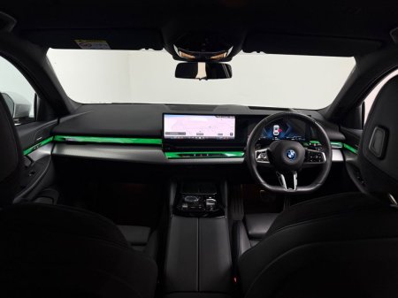 2025 BMW 5-Series - photo 14