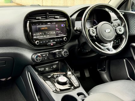2021 Kia e-Soul - photo 24