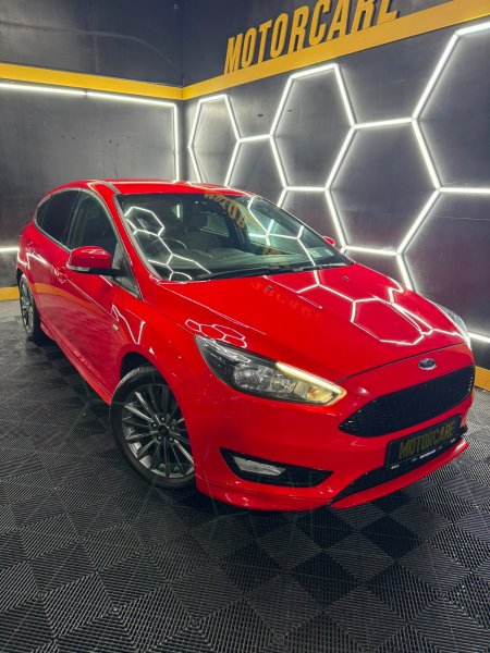 2017 Ford Focus - photo 2