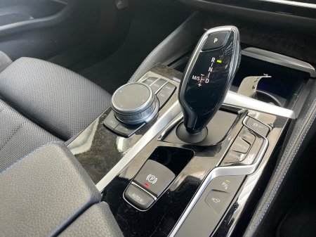 2017 BMW 5-Series - photo 17